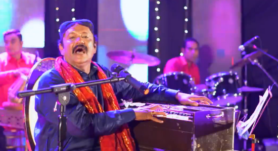 Lokan De Panjh Panjh Hin – Riaz Saqi