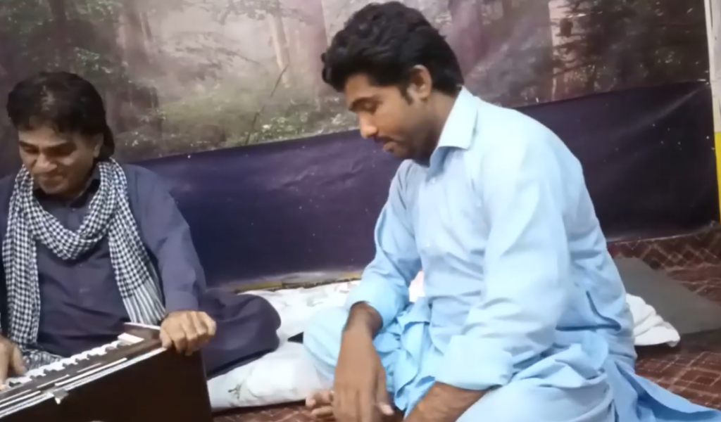 Yah Jogiya Meda Kaam Karde –  Altaf Malik